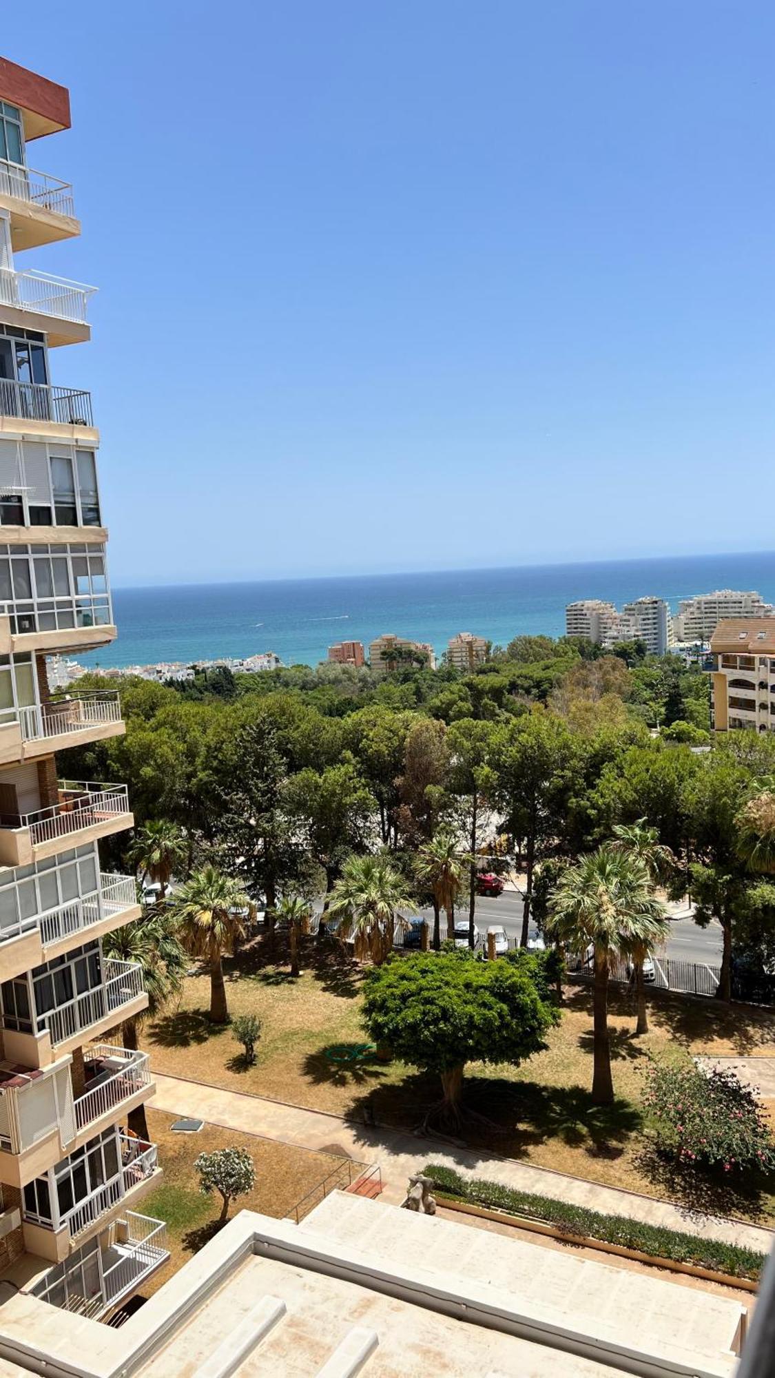 Vista A La Playa, Cerca Del Centro Con Piscina Apartment Беналмадена Екстериор снимка